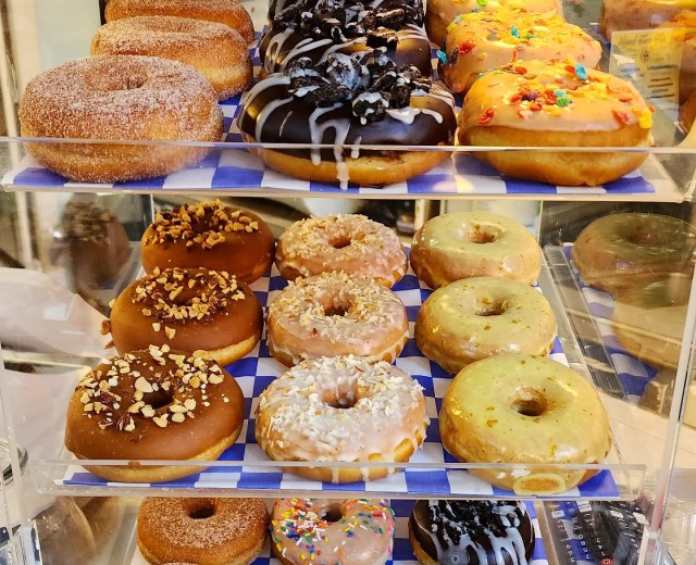 donuts, cookies, cream, island time ice cream frozen yogurt fernandina beach fl